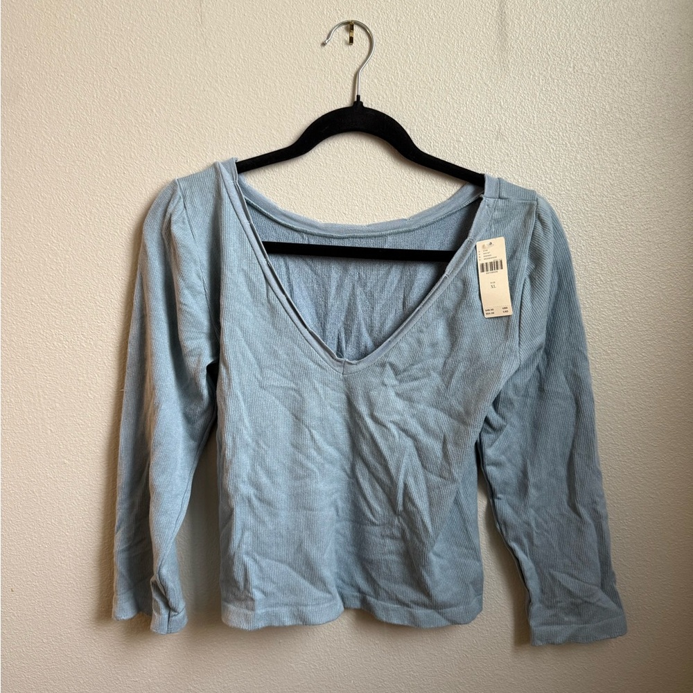 NWT Light Blue V-Neck 3/4 Sleeve Stretch Ballet Top